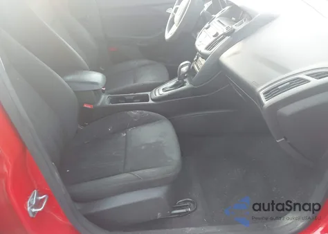 2016 Ford Focus Se z USA, uszkodzony, nr VIN 1FADP3F28GL297282